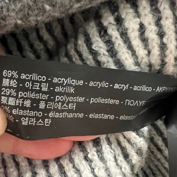 Zara Knit Grey and White Stripe Oversized Shawl Collar Cardigan size Small - Picture 6 of 6